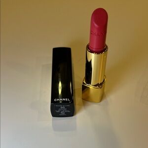CHANEL Rouge Allure Lipstick - Bold Red